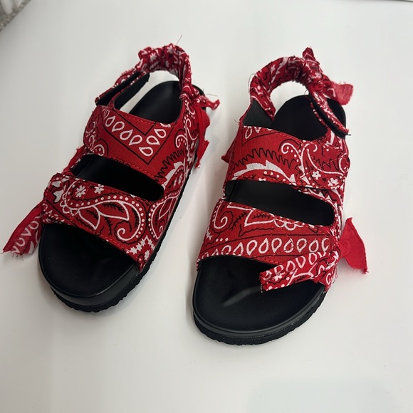 ARIZONA LOVE BANDANA PRINT SANDALS - Picture 9 of 12